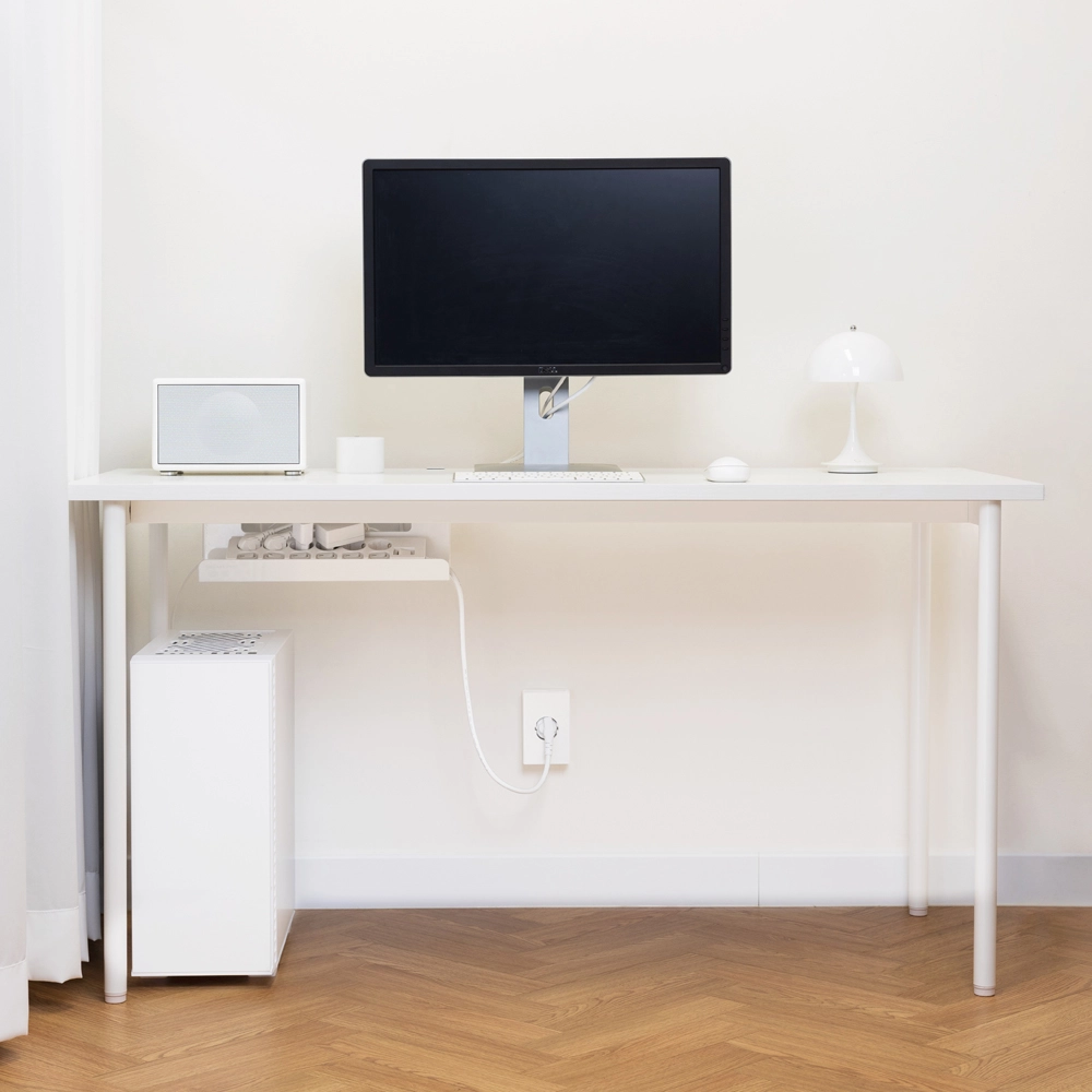 After_cable-manager-for-desks