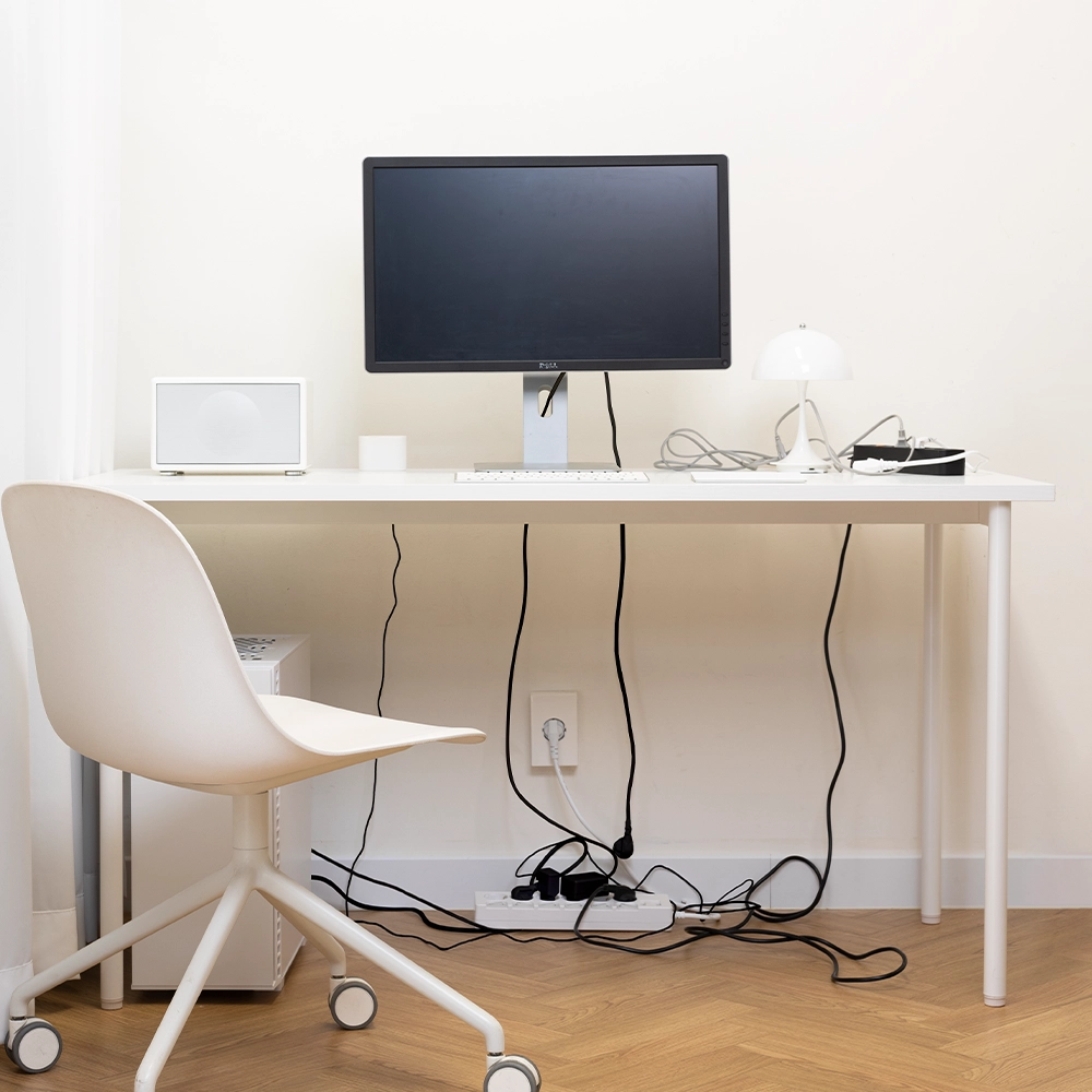 Before_cable-manager-for-desks