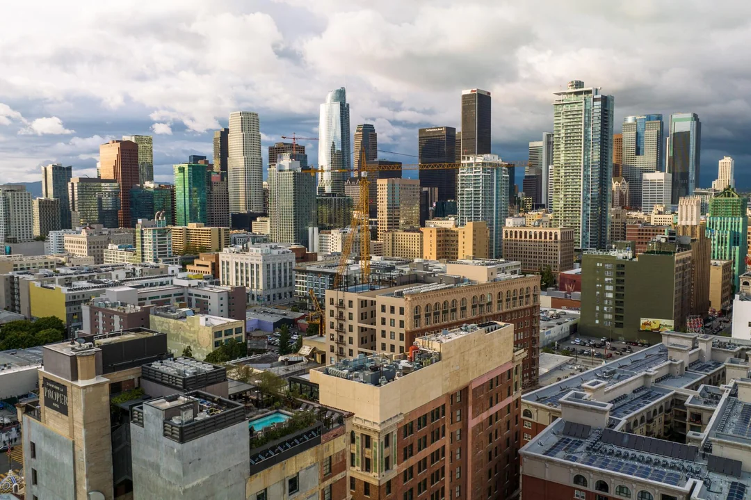 historic-district-of-los-angeles-often-hidden-in-skyline-v0-0e0n56svihsd1