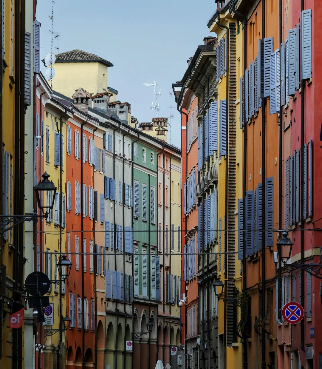 homes-in-modena-italy-v0-idzjvdjz7lsd1