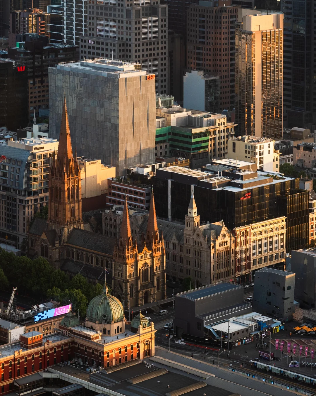 a-tiny-corner-of-melbournes-massive-skyline-v0-7p6qfko0fpwd1